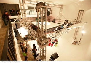 探秘《法制進(jìn)行時(shí)》 電視法治節(jié)目的制作紀(jì)實(shí)